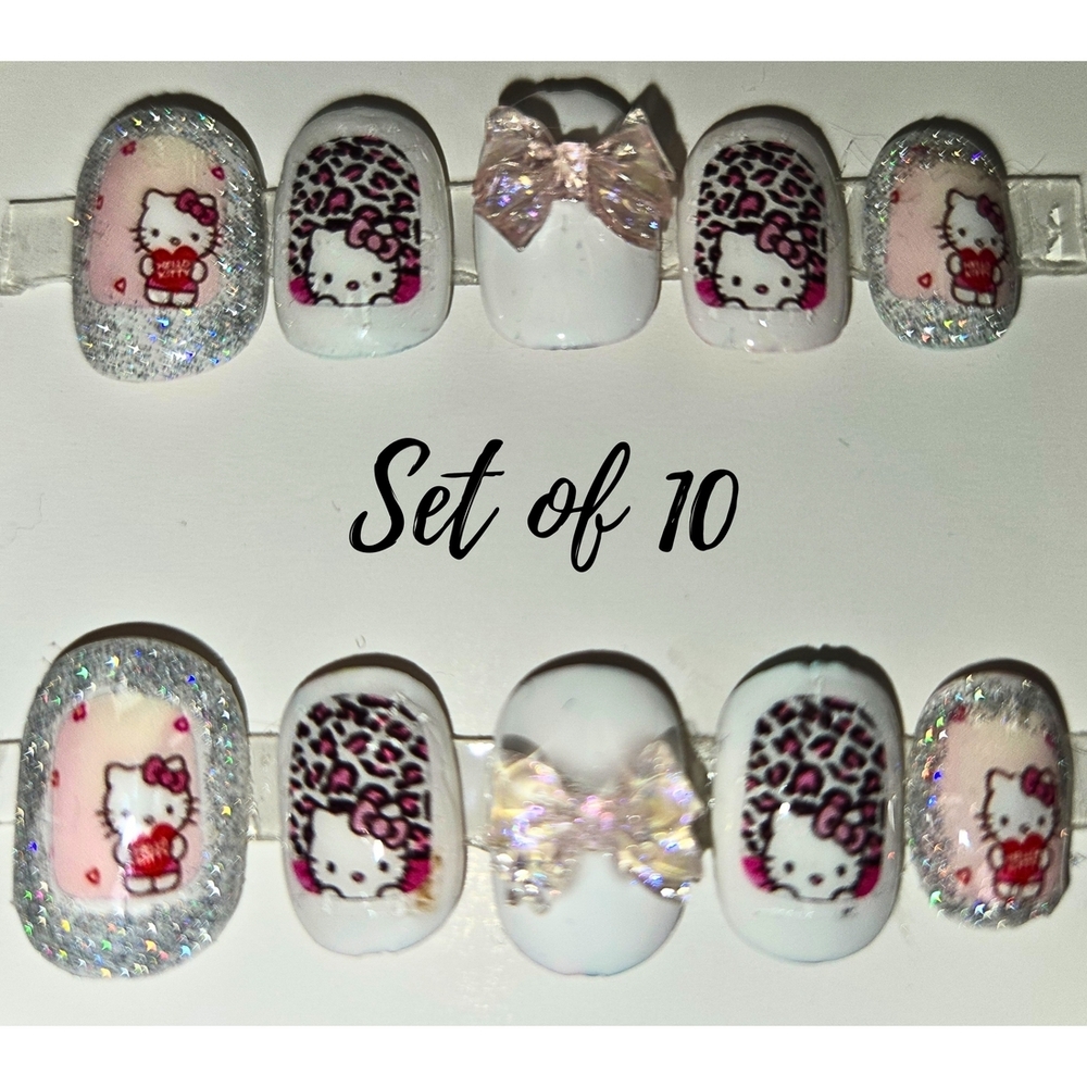 Hello Kitty Pink and White Kids Nail Set